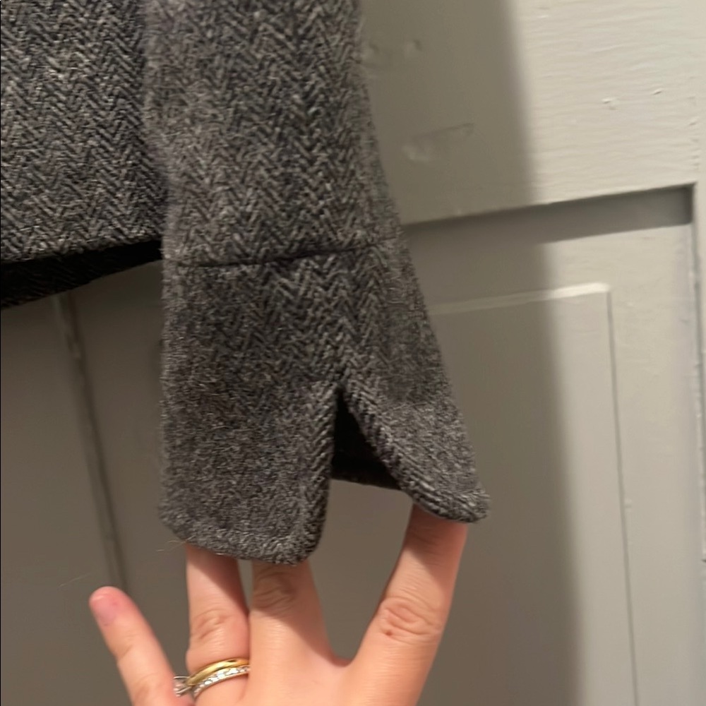 ✨ J. Crew Gray Wool Blazer w/ Leather Button, Size Small - Picture 7 of 7